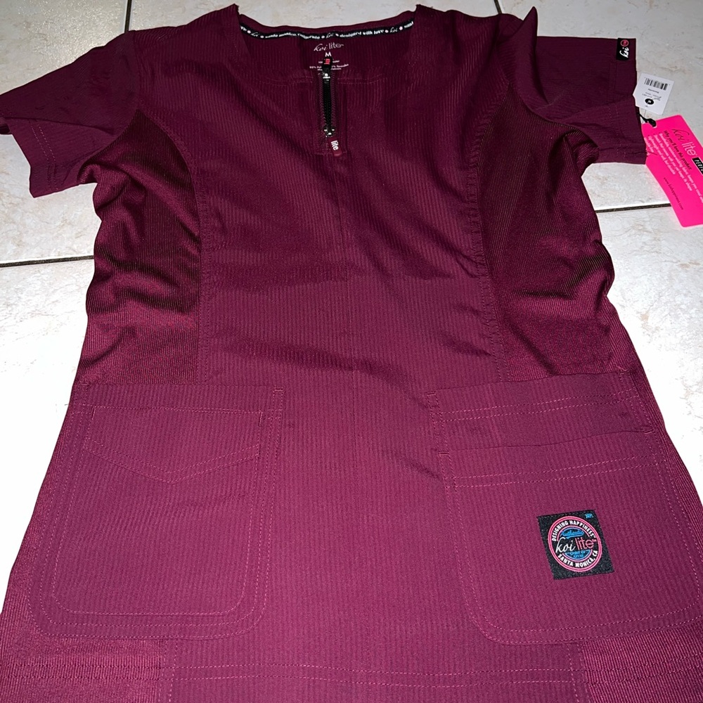 Moi lite woman scrubs wine